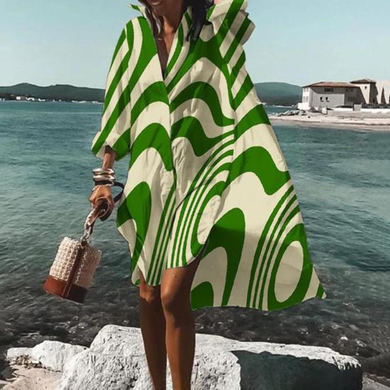 Cressida® | Knee-length dress with a unique print