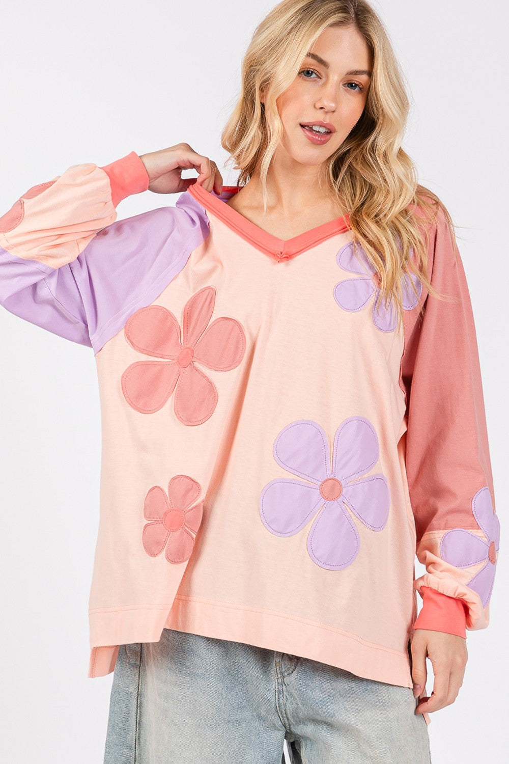 Dulce® | SAGE + FIG Long sleeve top with daisy appliqué patch and full size color block