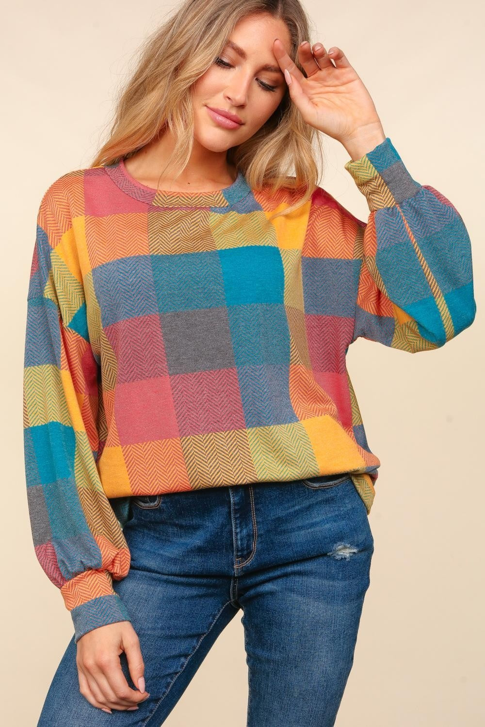 Clara® | Haptics color block check crew neck top
