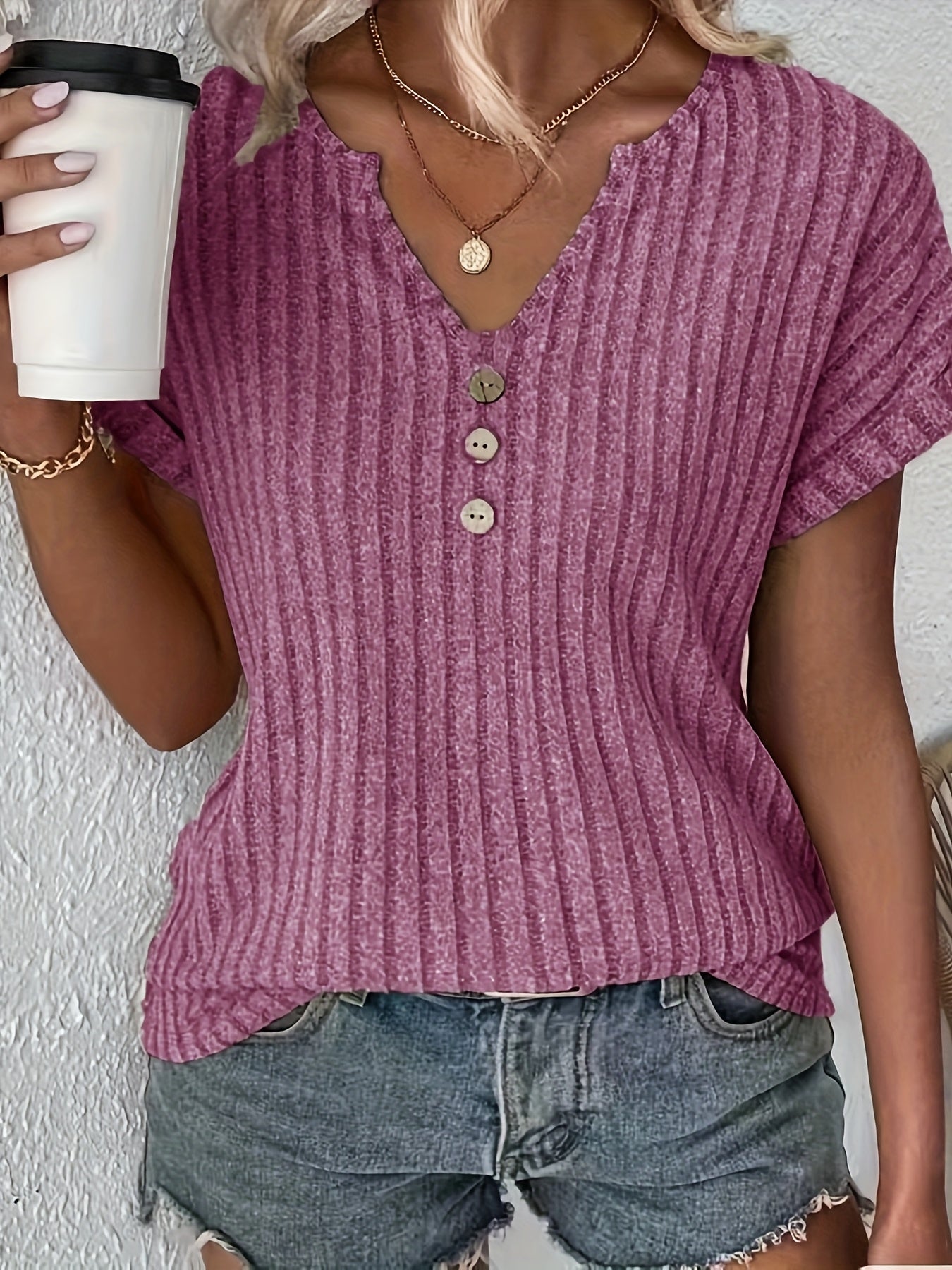 Cesia® | Stylish V-Neck T-Shirt With Ribbed Details, Short Sleeves
