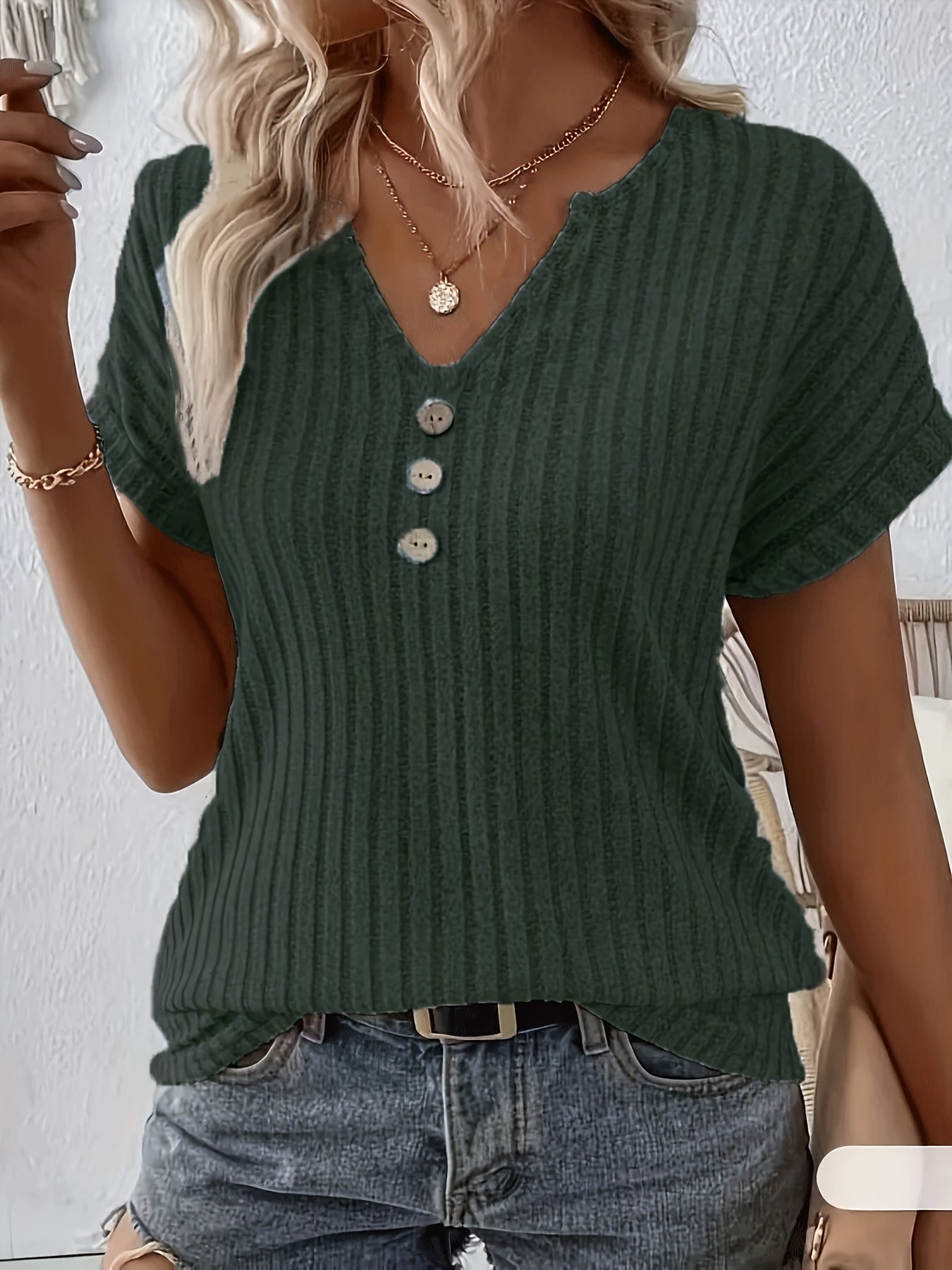 Cesia® | Stylish V-Neck T-Shirt With Ribbed Details, Short Sleeves