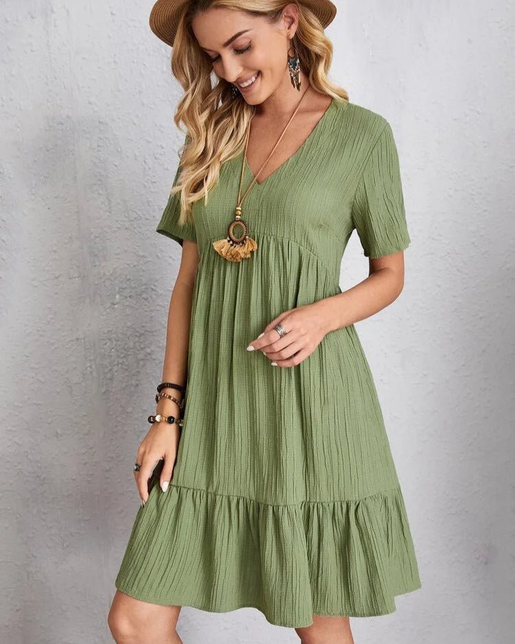 Adriana® | Vintage Dress With V-Neck & Lace Design