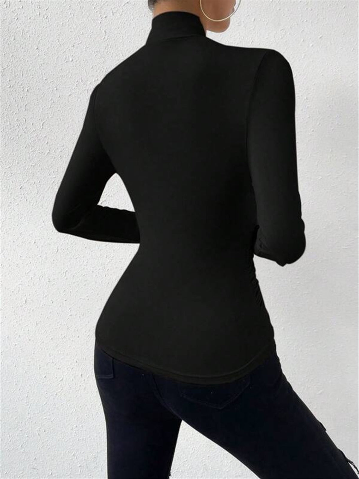 Clara® | High-Quality Pleated T-Shirt With A Cross Collar