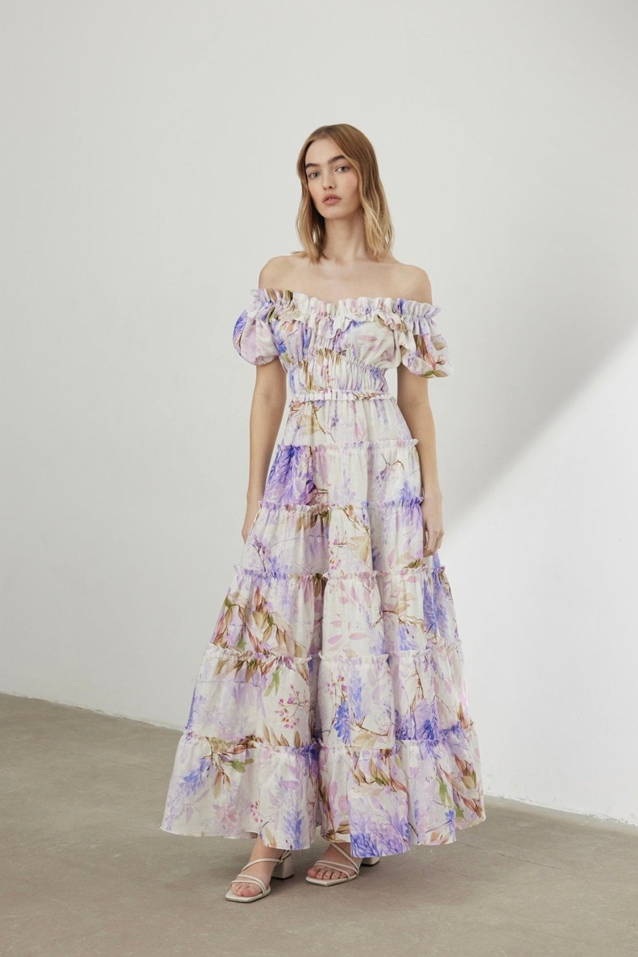 Antonella® | Heather colored maxi dress with animal ruffles and print