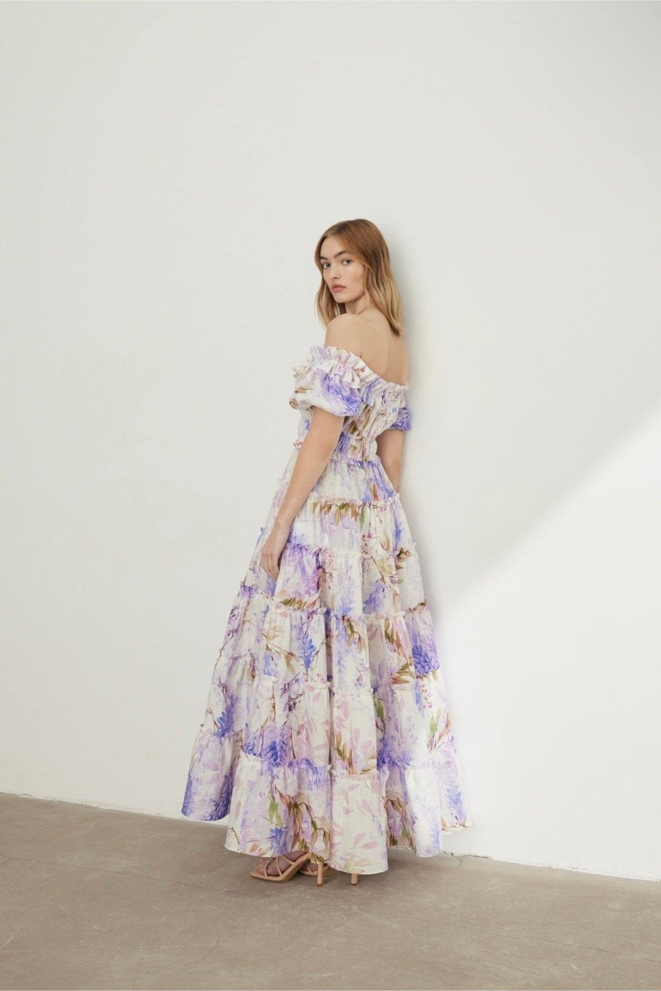 Antonella® | Heather colored maxi dress with animal ruffles and print