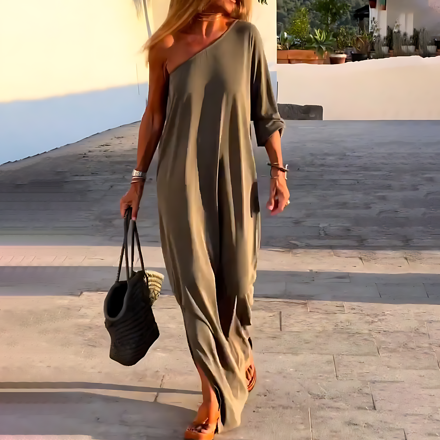 Brenda® | Dress that flatters your figure