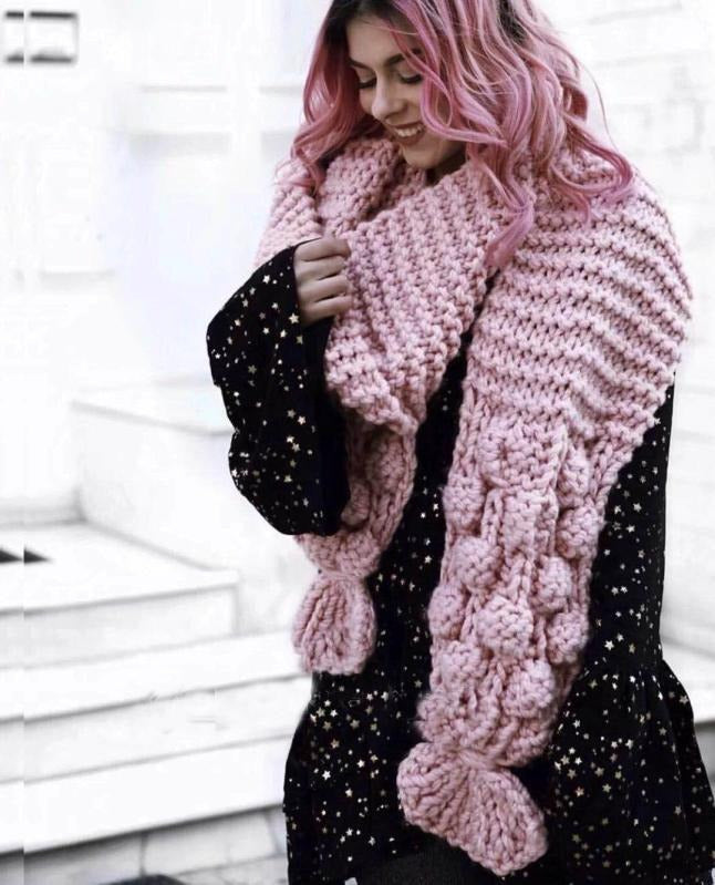 Women’s Knitted Scarf – Oversized Fit – Chunky Wool Blend – Cable Knit Texture