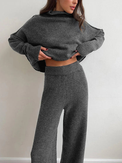 Women’s Lounge Set – Soft Knit Wool – Oversized Fit – Turtleneck Top & Wide-Leg Trousers