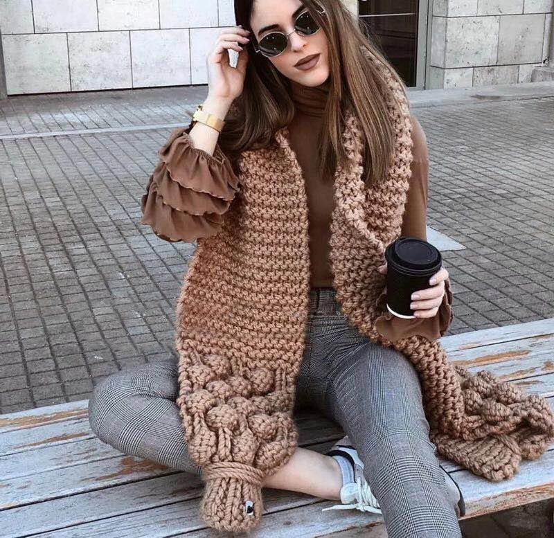 Women’s Knitted Scarf – Oversized Fit – Chunky Wool Blend – Cable Knit Texture
