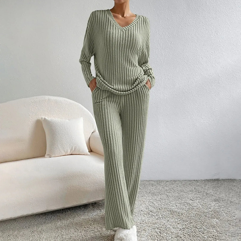 Women’s Lounge Set – Ribbed Knit – Relaxed Fit – V-Neck Top – Wide-Leg Trousers