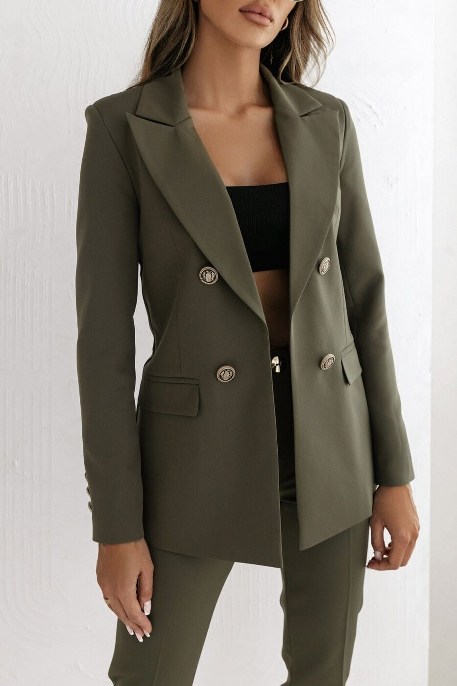 Women’s Blazer – Tailored Fit – Double-Breasted – Notched Lapel – Hip Length – Wool Blend
