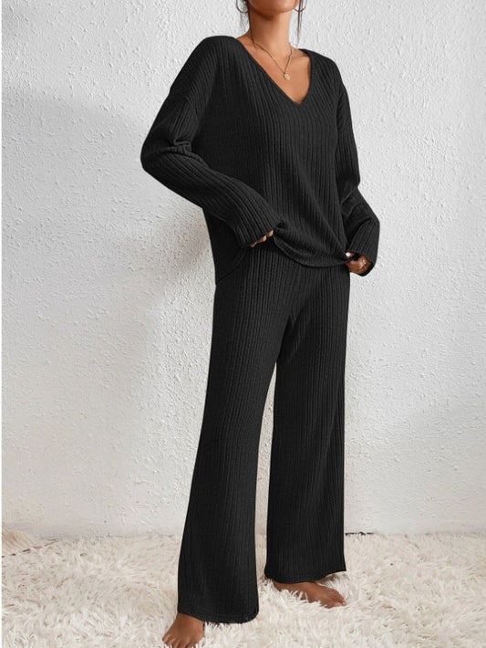Women’s Lounge Set – Ribbed Knit – Relaxed Fit – V-Neck Top – Wide-Leg Trousers
