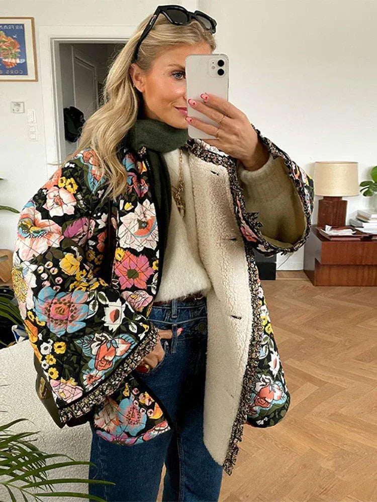 Women’s Quilted Coat – Relaxed Fit – Wide Sleeves – Plush Lining – Floral Print – Button Front