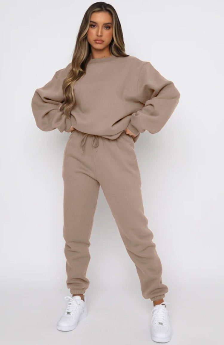 Women’s Sports Suit Set – Relaxed Fit – Cotton Blend – Long Sleeve – Full Length