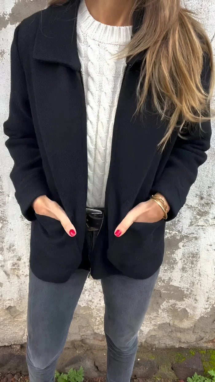 Women’s Jacket – Wool – Regular Fit – Zip Front – Patch Pockets – Hip Length