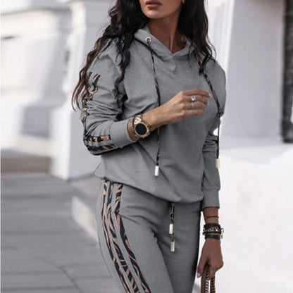 Women’s Two-Piece Sportswear Set – Hooded Top – Relaxed Fit – Cotton Blend