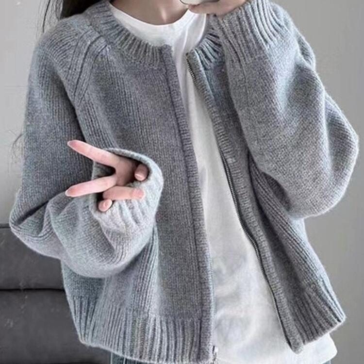 Carina® | elegant short knitted sweater for women