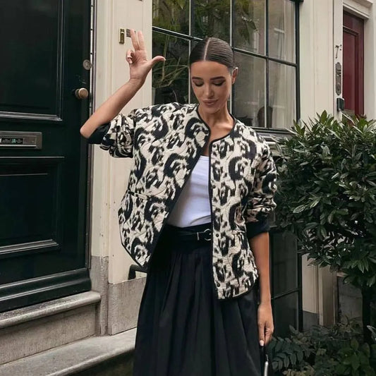 Dorotea® | Fashionable women's jacket with a pattern