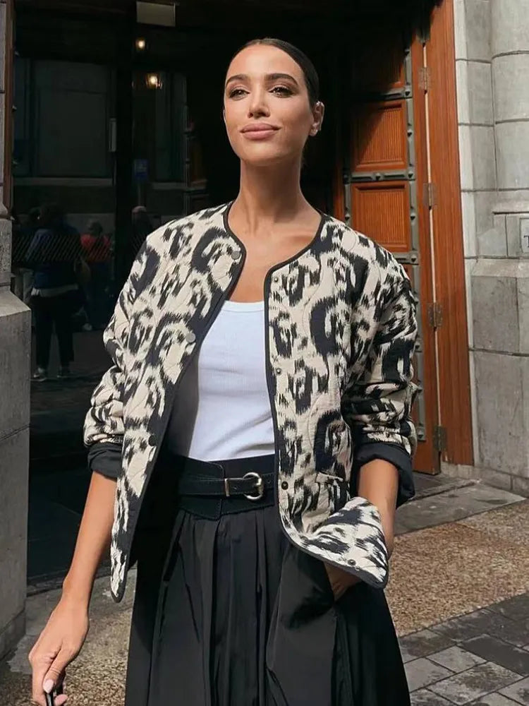 Dorotea® | Fashionable women's jacket with a pattern