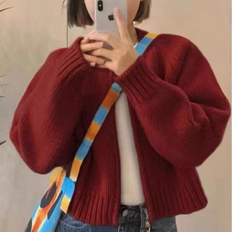 Carina® | elegant short knitted sweater for women
