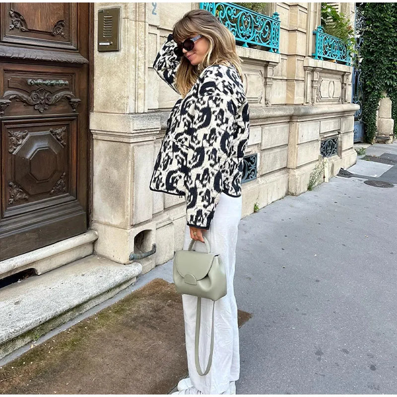 Dorotea® | Fashionable women's jacket with a pattern