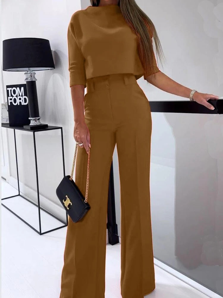 Carlota | Elegant, casual top and trousers