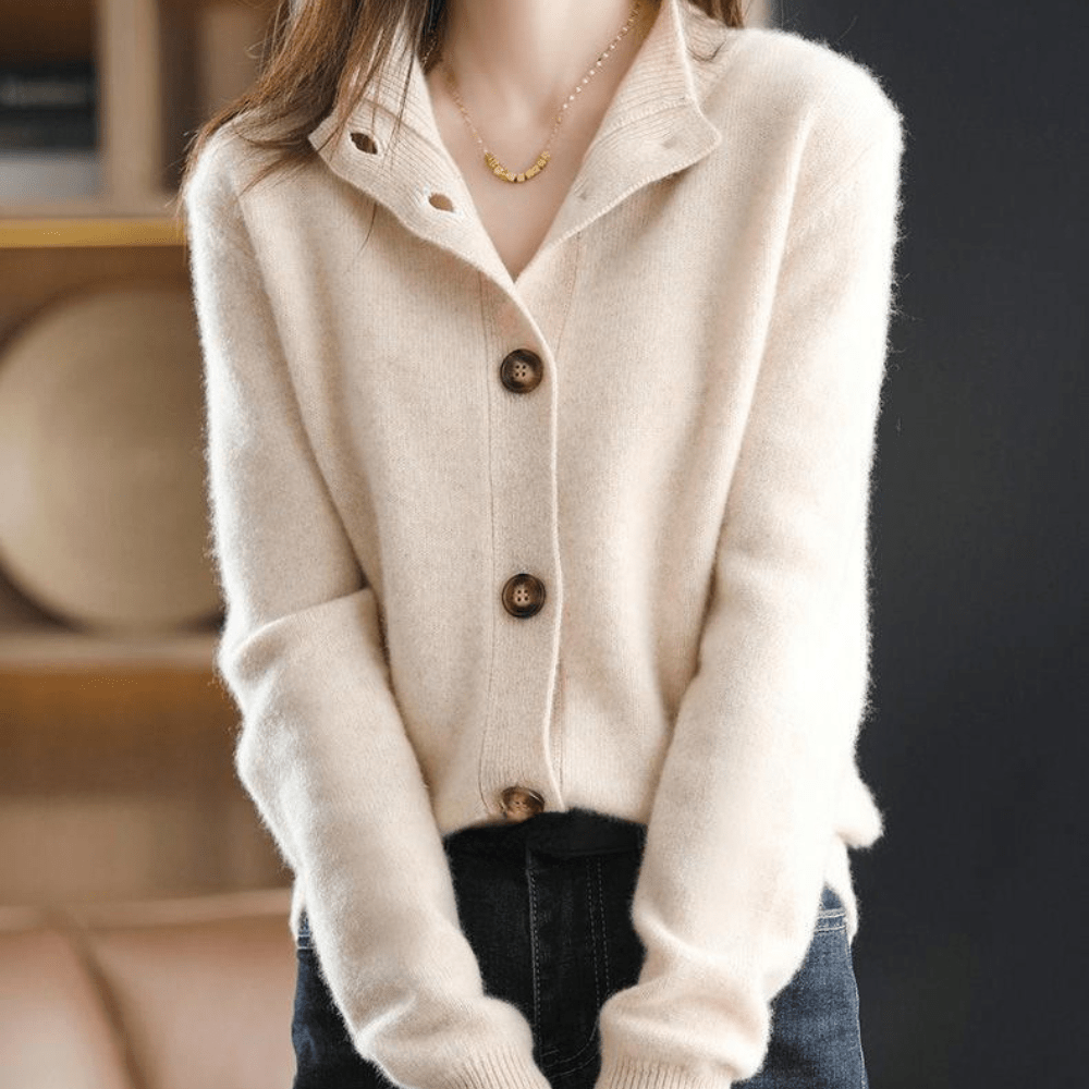 Aurora | Women's knitted sweater with button placket