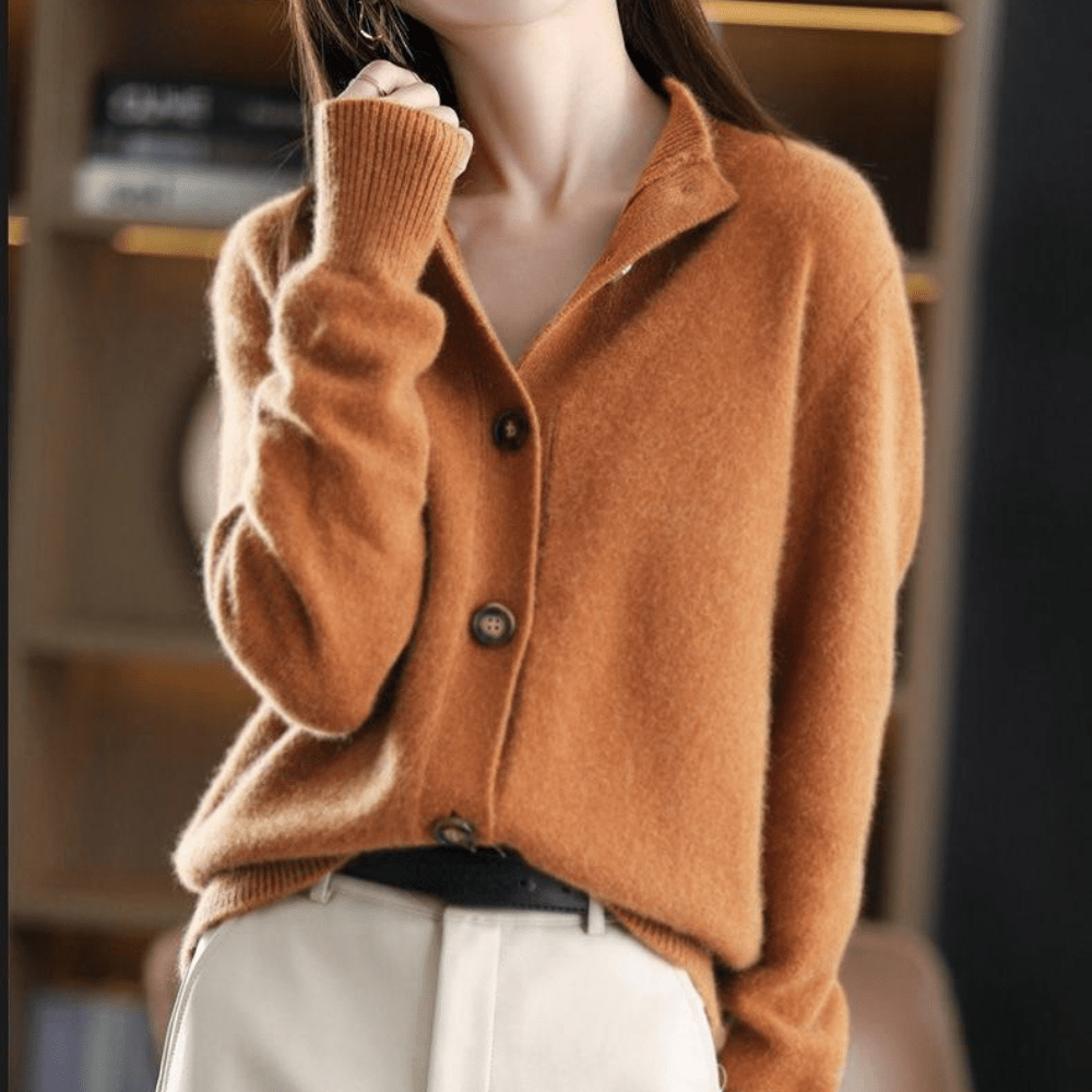 Aurora | Women's knitted sweater with button placket