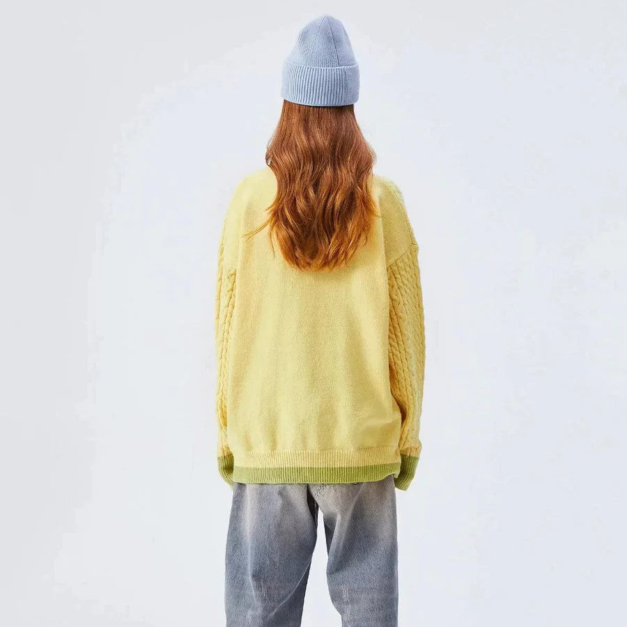 Aranza® | Cable sweater with a pastel cloud pattern