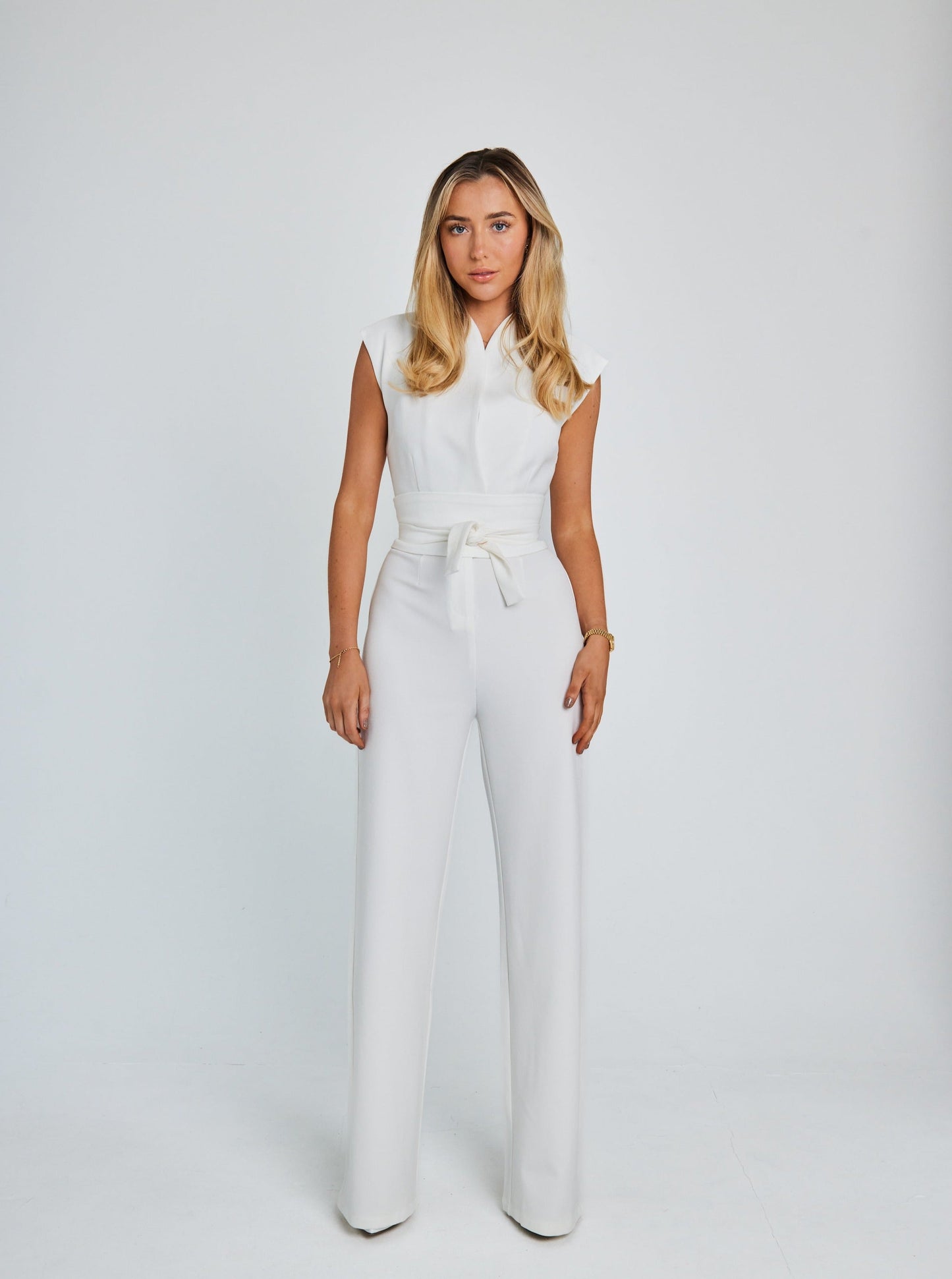 Amira® | Elegant sleeveless women's jumpsuit