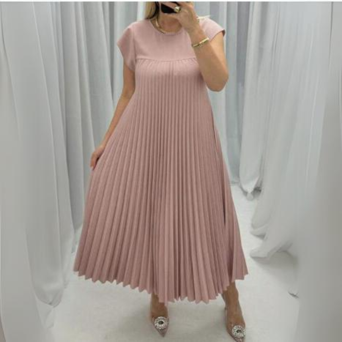 Carina® | Light and fresh pleated dress