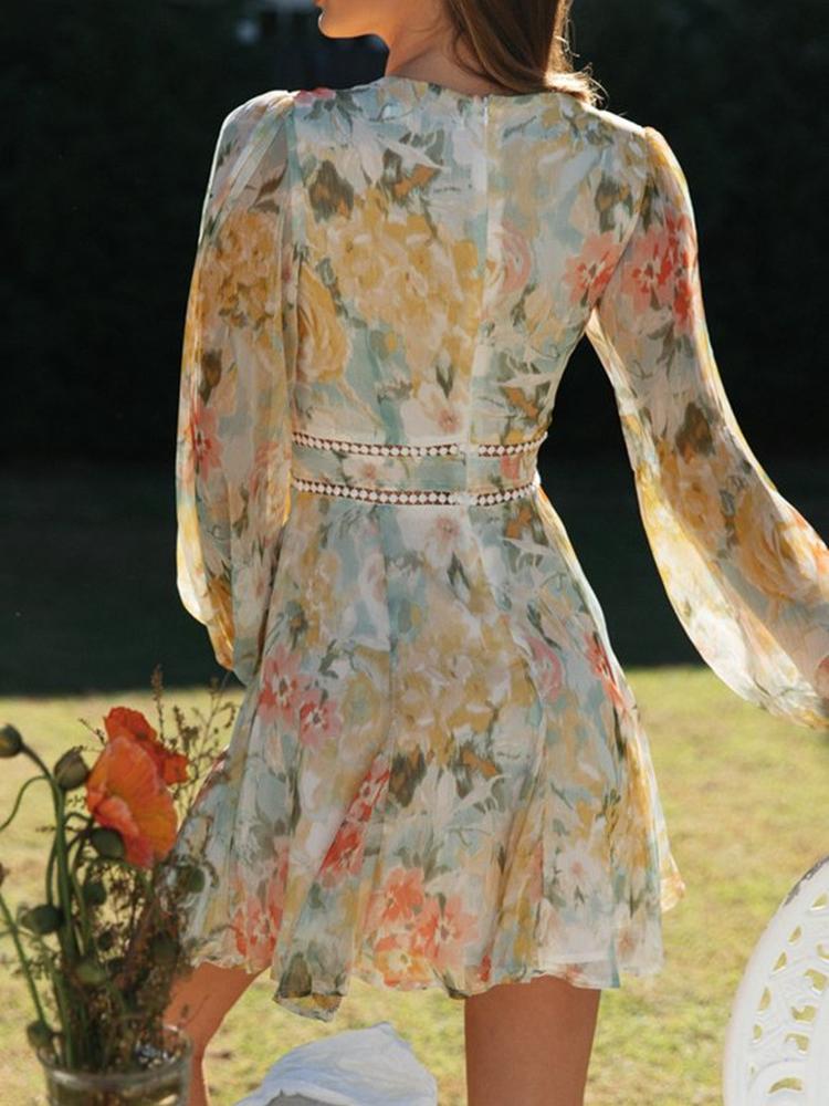 Dulce® | Printed mini dress with V-neck and lace workmanship