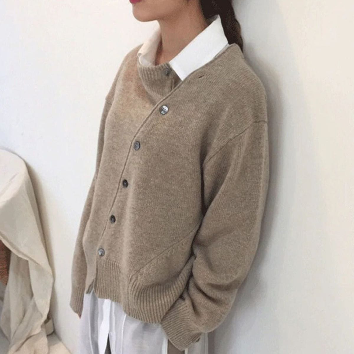 Antonia® | Women's cardigan with playful button accents