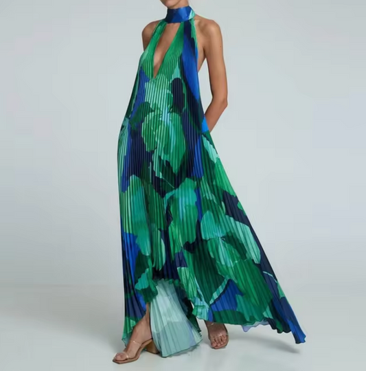 Daisy® | Long pleated dress with halterneck