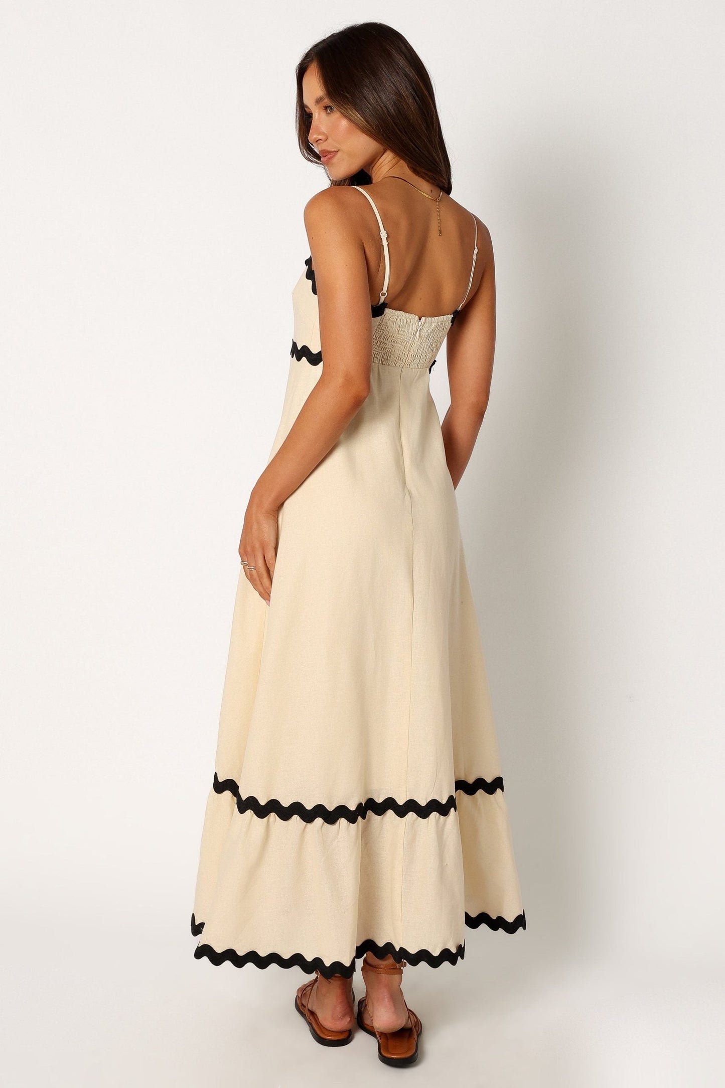 Clara® | In contrast, a long Capri dress
