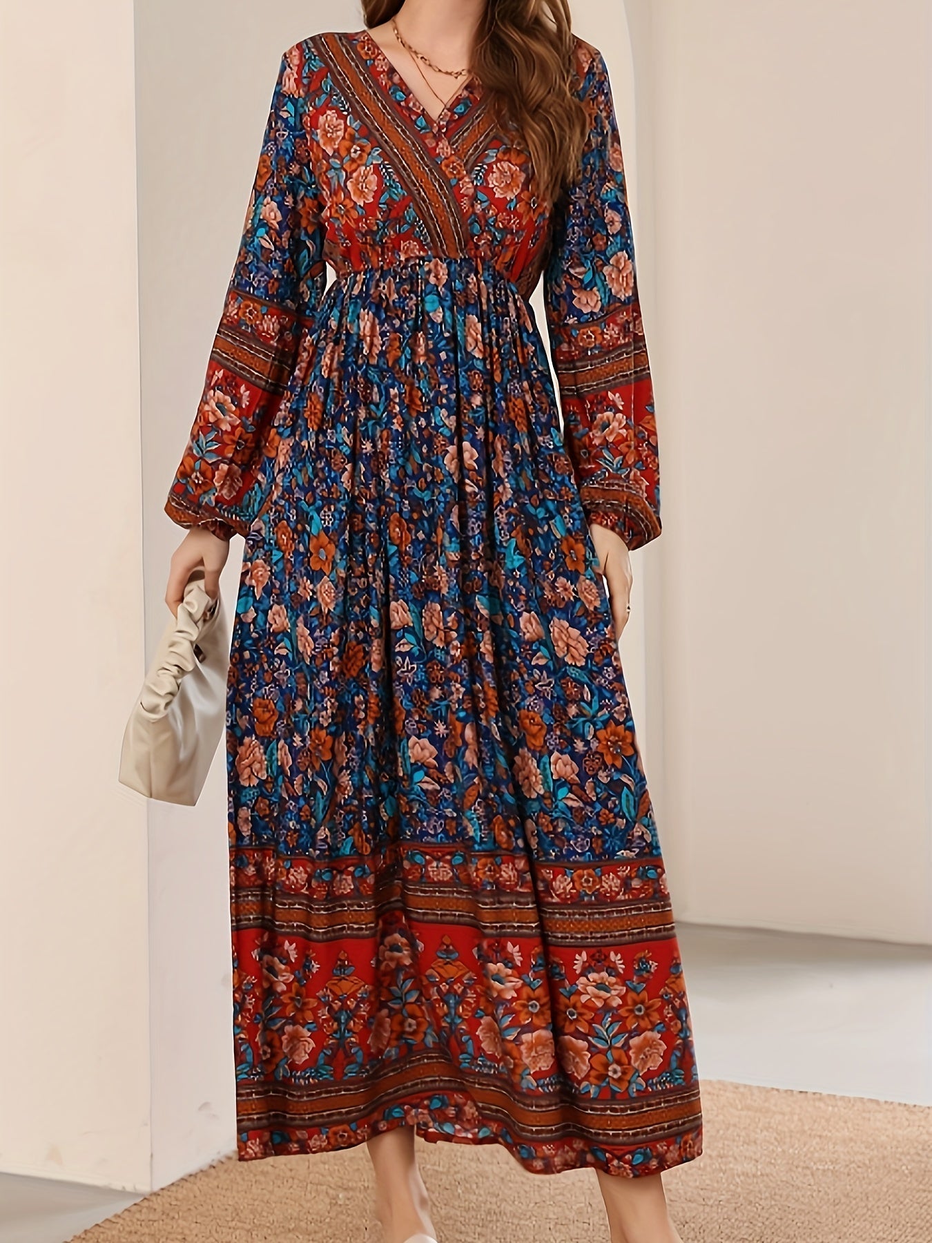 Amets® | Elegant V-Neck Floral Dress