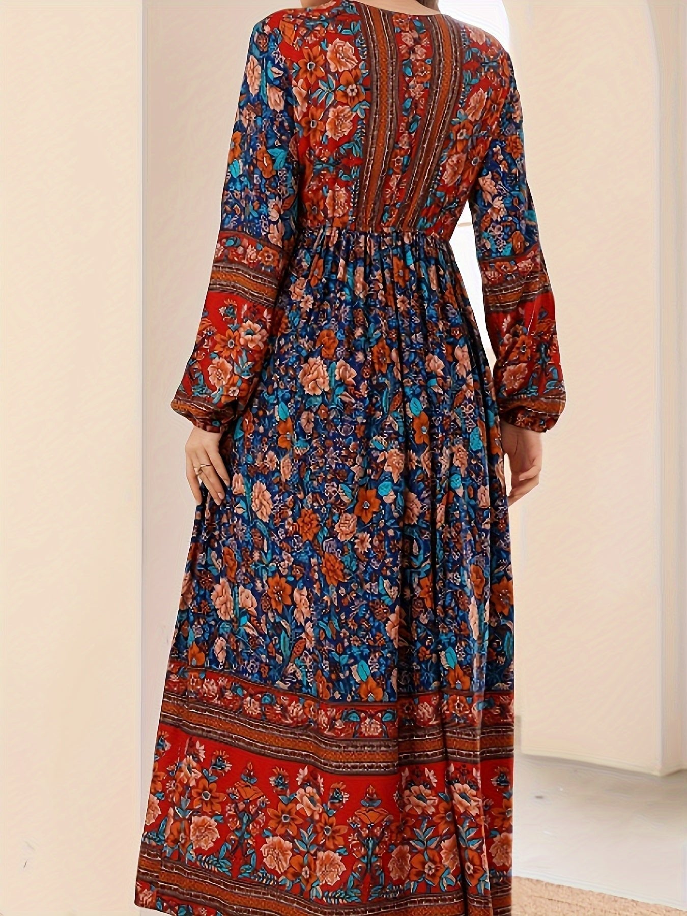 Amets® | Elegant V-Neck Floral Dress