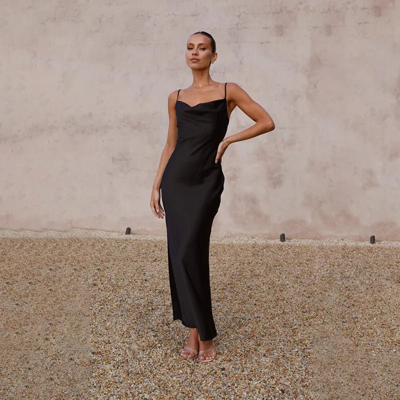 Elizabeth® | Satin dress with an open back and elegant design
