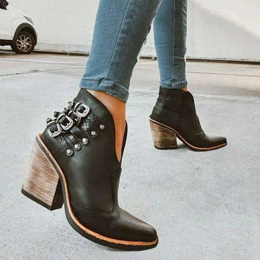 Beatriz® | Elegant women's ankle boots with heels and buckles