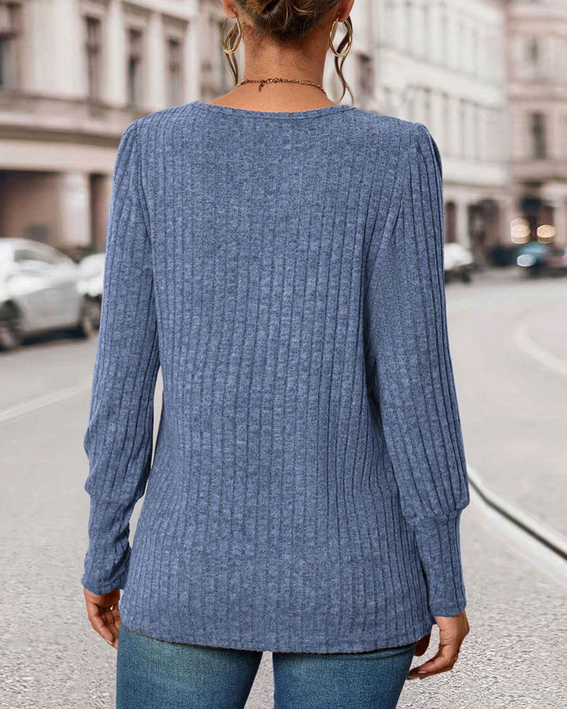 Belinda® | Elegant ribbed top with button details