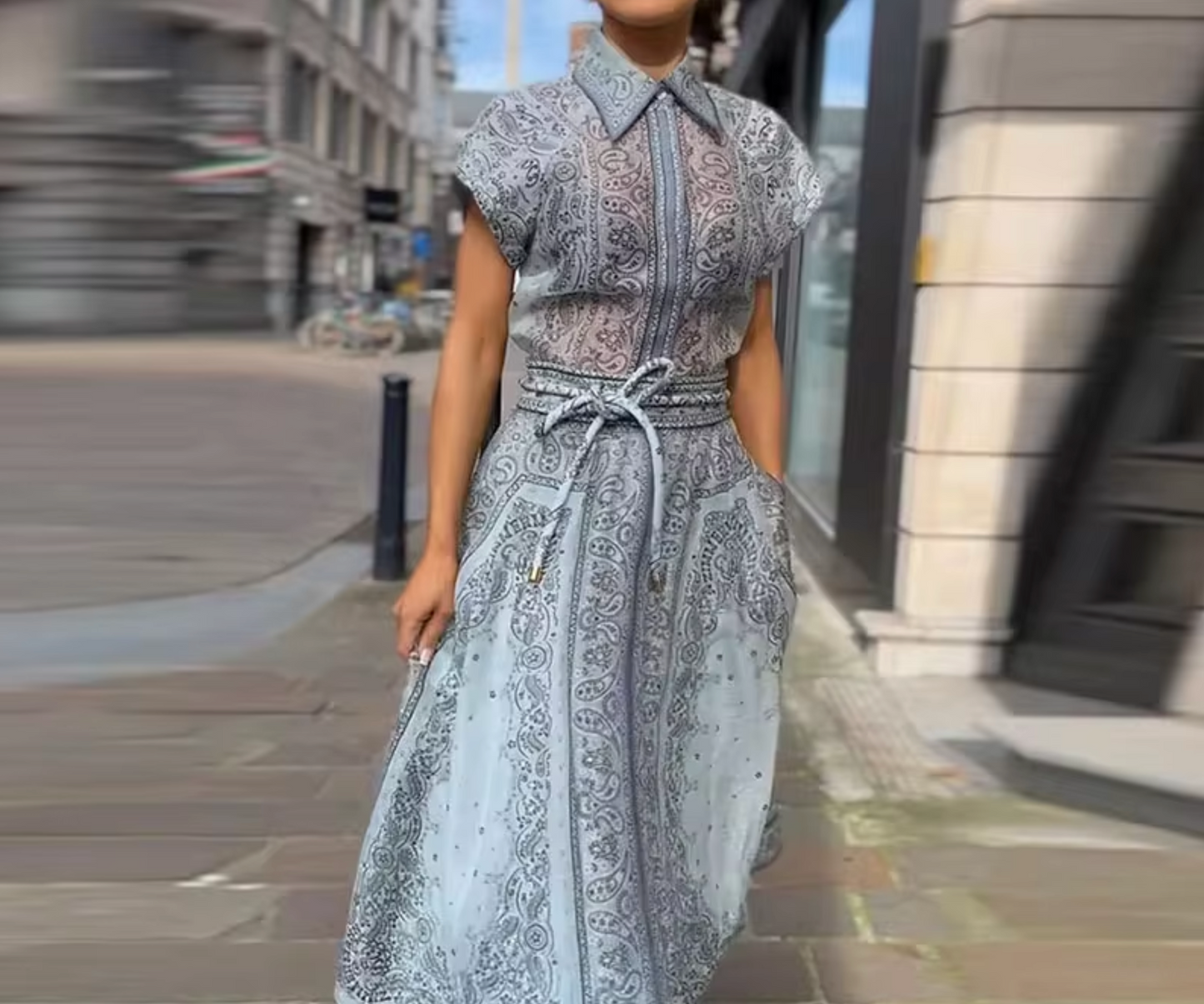 Ava® | Aidan Elegant Paisley Print