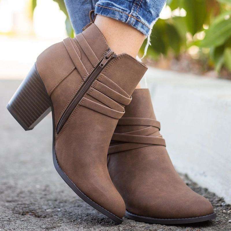 Amira® | Fashionable, supportive orthopedic boots