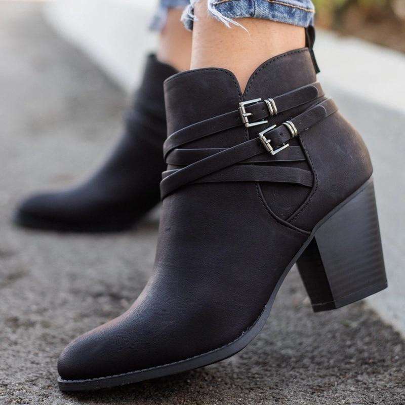 Amira® | Fashionable, supportive orthopedic boots