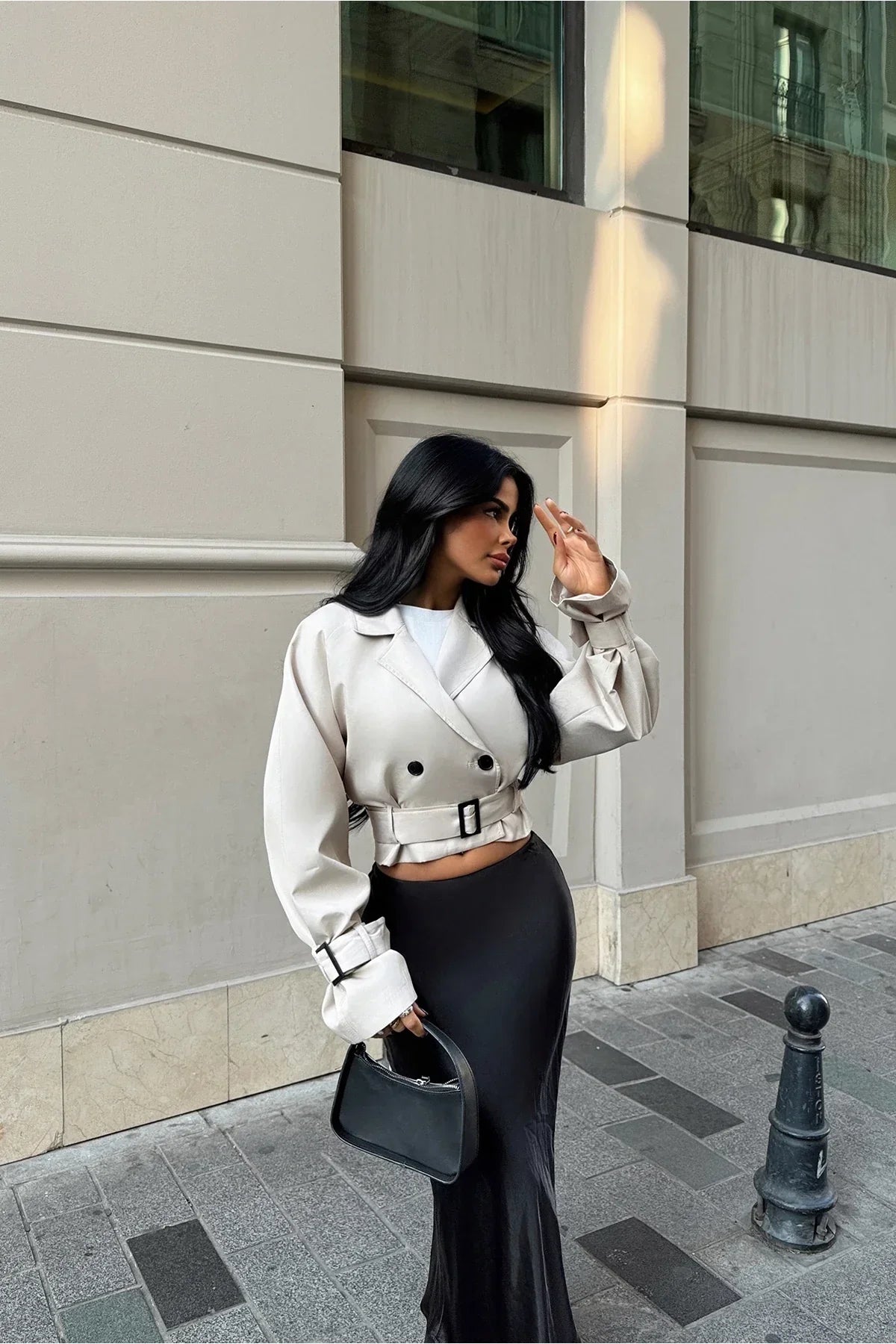 Dafne® | Stylish, cropped trench coat for women in beige