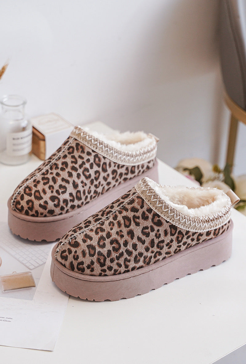Bertila® | Warm Leopard Slippers