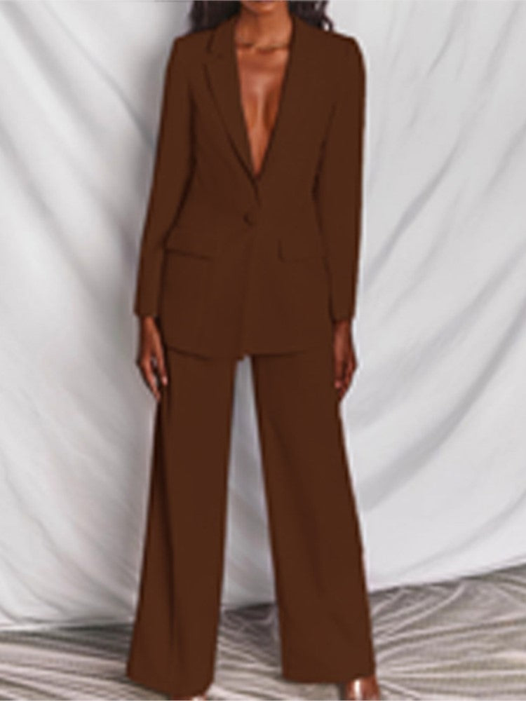 Argia® | Woman Business Suit Elegance For Any Meeting